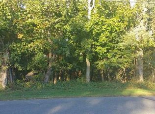 17 N Midway Rd, Shelter island, NY 11964