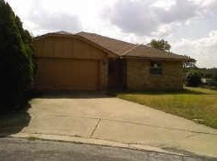 9 Los Colinas Ct, Pantego, TX 76013