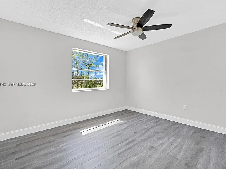10065 NW 54th Ter — Photo 26