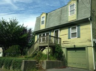 27 Wuddall Ave, Warwick, RI 02889
