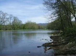 1435 Hickory Tree Rd, Bristol, TN 37620