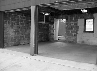 1710 S 70th St, West Allis, WI 53214