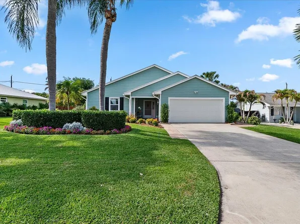 8093 SE Carlton Street, Hobe Sound, FL 33455
