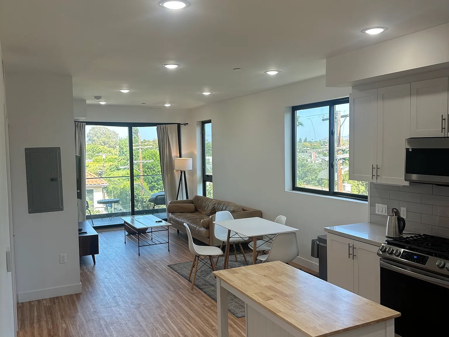 1 bed, 750 sqft, $4,000 — Photo 3