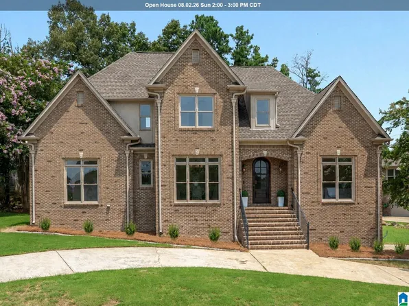 768 Lake Crest Dr, Hoover, AL 35226