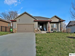 19418 Davy Jones Cir, Plattsmouth, NE 68048