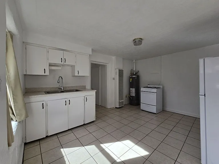 739 Montez Pl — Photo 3
