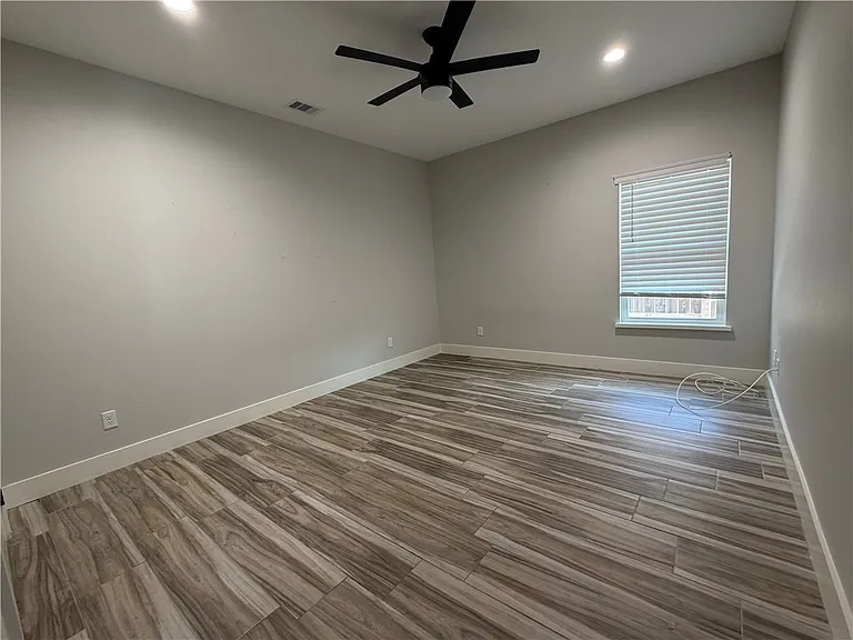 15521 Dyna St — Photo 28
