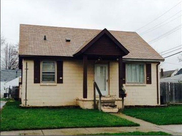 2nd image of 4152 Hazel Ave