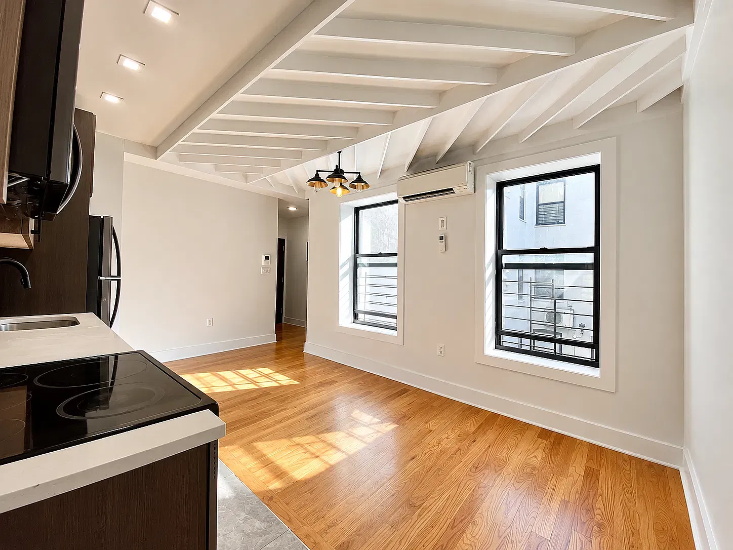 936 Dekalb Avenue — Photo 4