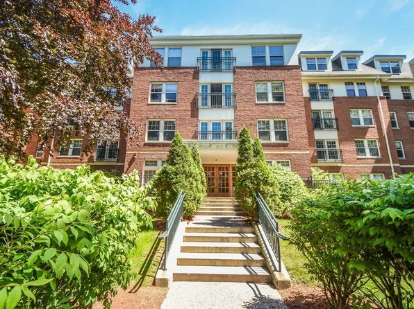 300 Allston St APT 112, Brighton, MA 02135