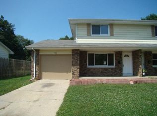 722 Jefferson Ave, Elgin, IL 60120