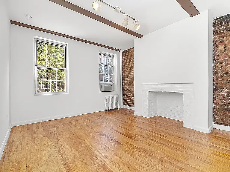 224 Sullivan St #F31 — Photo 2