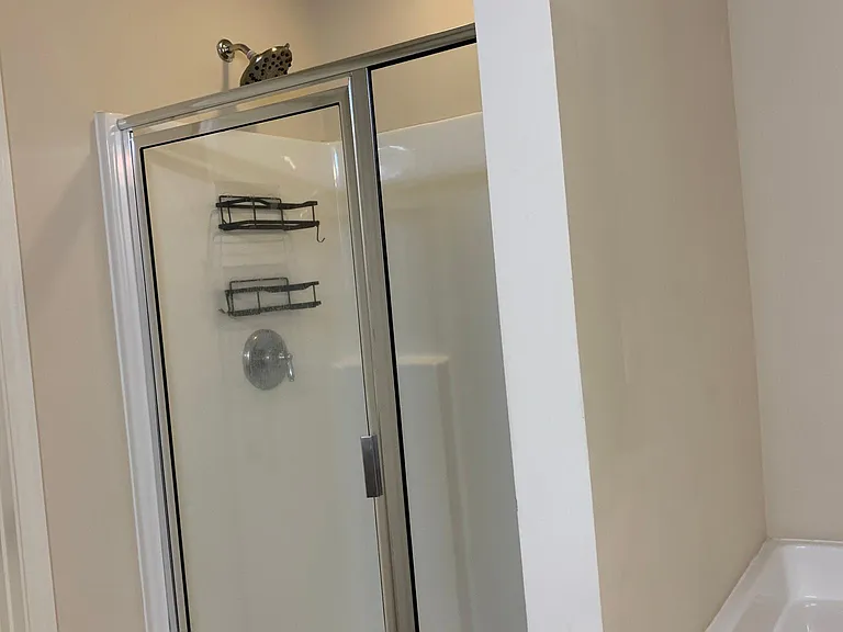 120 Greenfield Dr — Photo 23