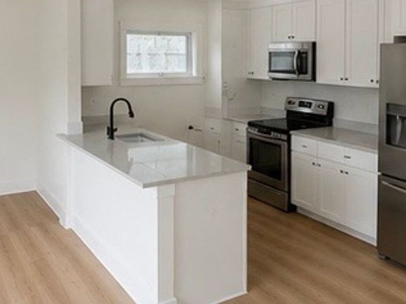 3rd image of 1902 Calvert St N #B