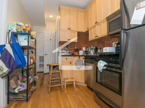 54 Thatcher St #303, Brookline, MA 02446