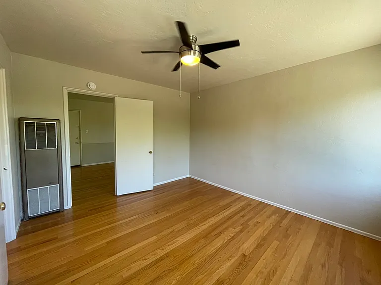5488 Carlson Dr #&-5492 — Photo 10