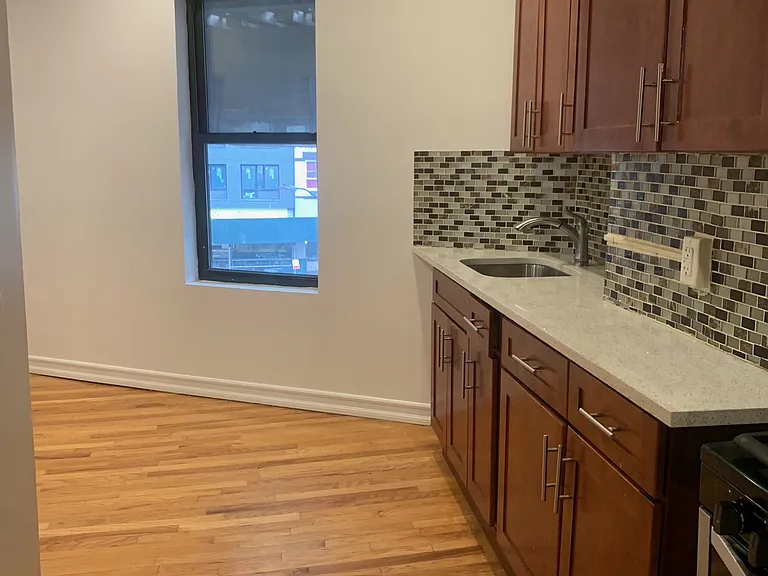 1252 Myrtle Ave #3F — Photo 9