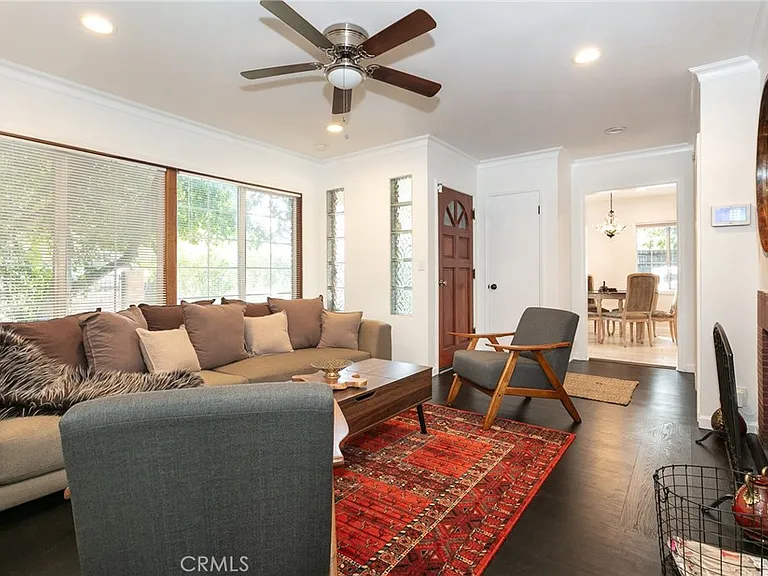 5825 Fulton Ave — Photo 11