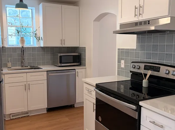 301 Coming St APT A, Charleston, SC 29403