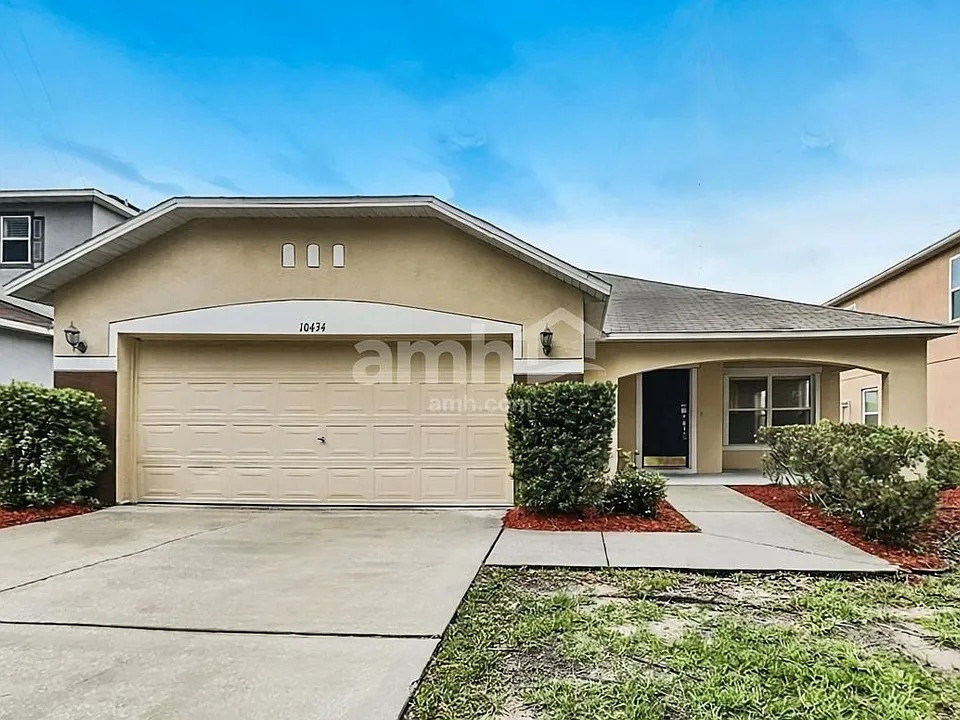 10434 Boyette Creek Blvd