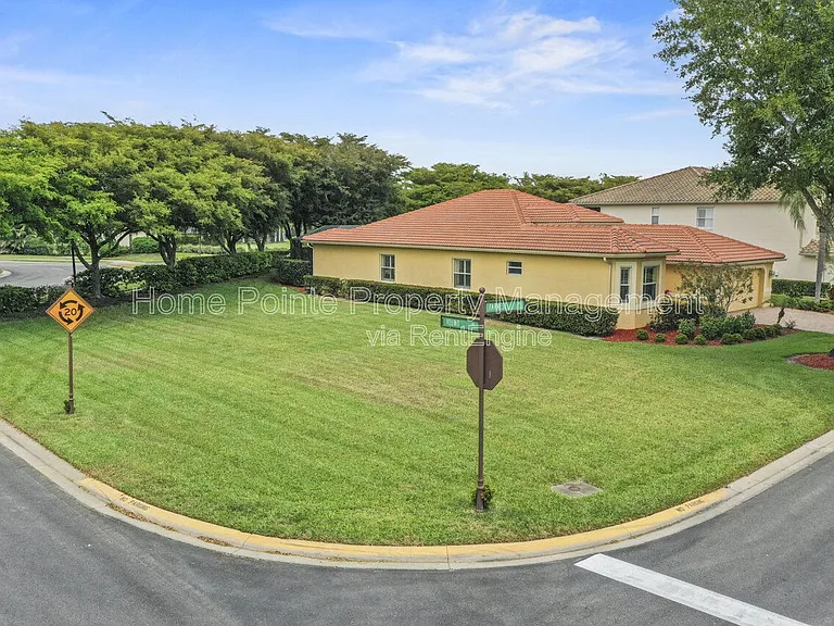 13800 Farnese Dr — Photo 34