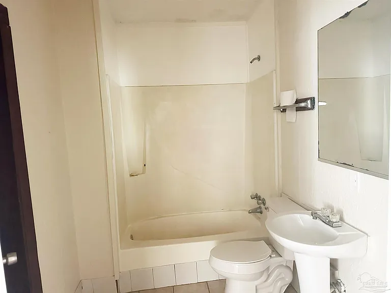 4332 Merito St #2 — Photo 4