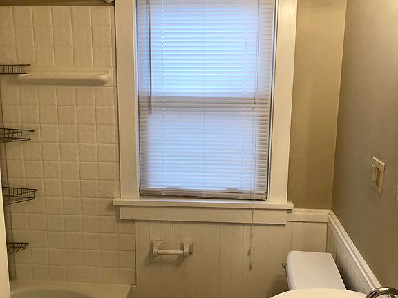 2nd image of 2704 Portman Ave
