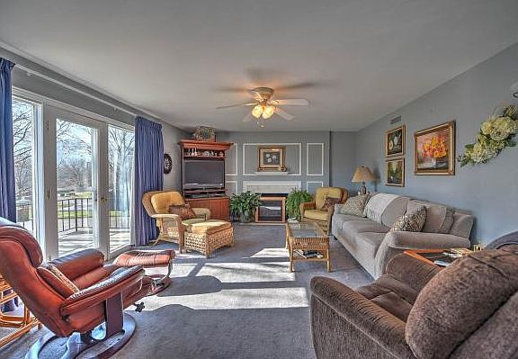 4th image of 504 Manor Dr APT C