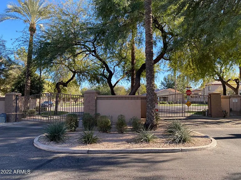 2042 W Periwinkle Way — Photo 34