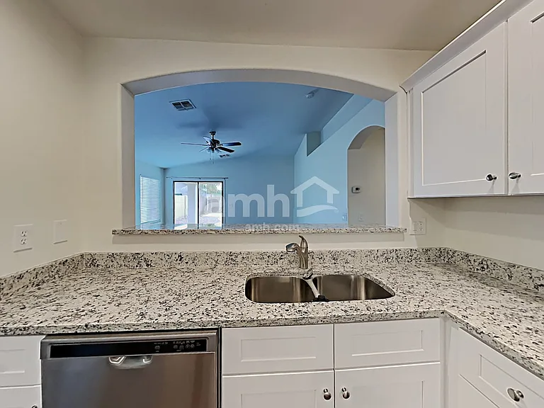 2717 E Dust Devil Dr — Photo 4