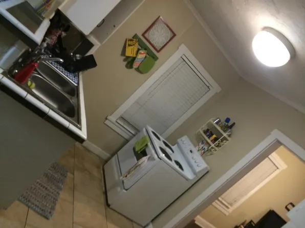 225 E Clegern Ave, Edmond, OK 73034