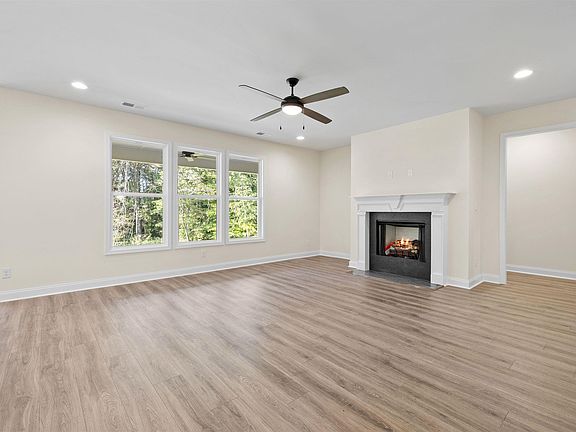 5th image of 5442 Hayes Cove Way