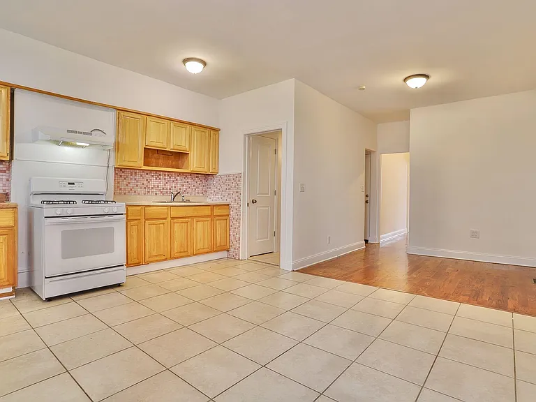 272 Grant Ave #1 — Photo 5