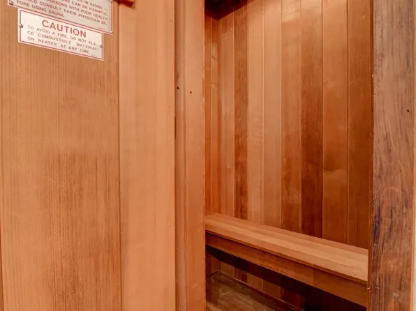 232 Harmon Cove Tower image 26 of 46