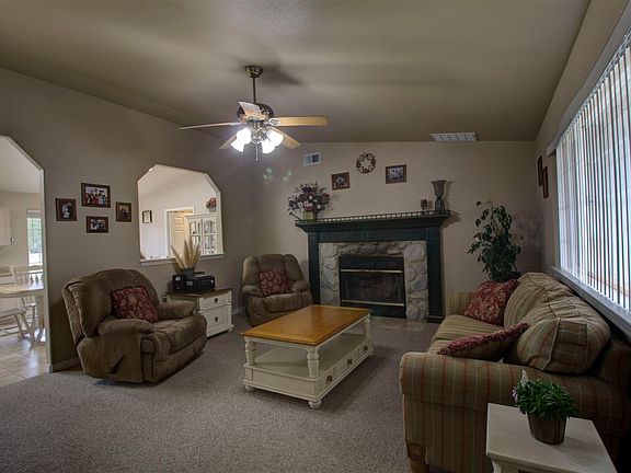3rd image of 15304 Lakeside Ct