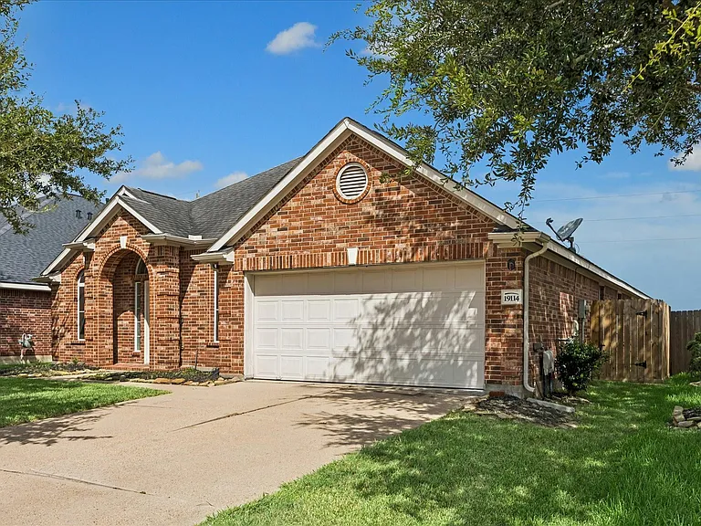 19114 Mercant Mark Ln — Photo 2