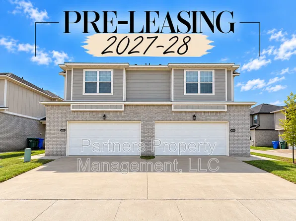 4257 W Santa Fe St #1, Fayetteville, AR 72704