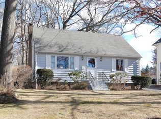 115 Dean St, Glen Rock, NJ 07452