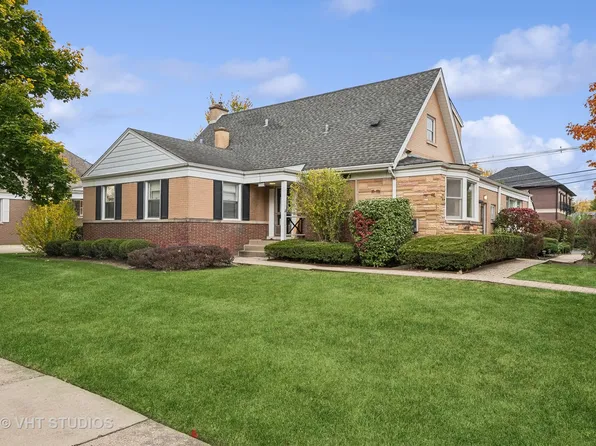4400 W Pratt Ave, Lincolnwood, IL 60712