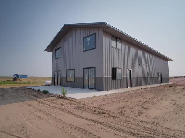 27997 Houseboat Dr, Hot Springs, SD 57747