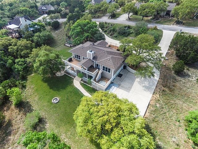 Welcome home! Immaculate country living!