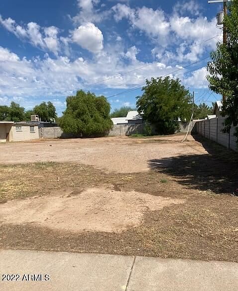 2nd image of 7415 N 54th Ave