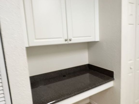 5th image of 2562 57th Cir