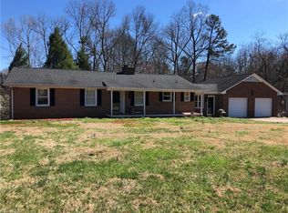 1825 Yadkin Valley Rd, Advance, NC 27006