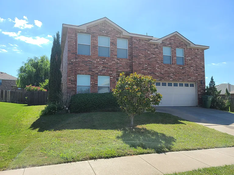 8138 Mossberg Dr — Photo 45
