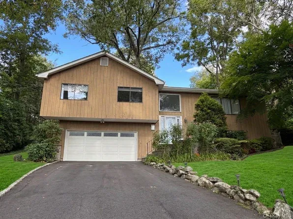 44 Hillside Lane, New Rochelle, NY 10804