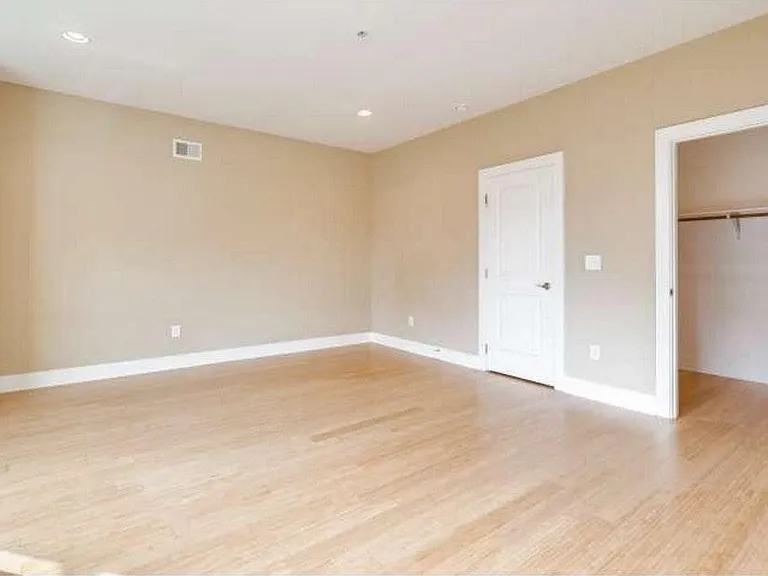 509 Carpenter St — Photo 5