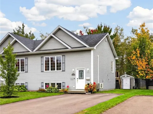 72 Devarenne St, Dieppe, NB E1A 0C8