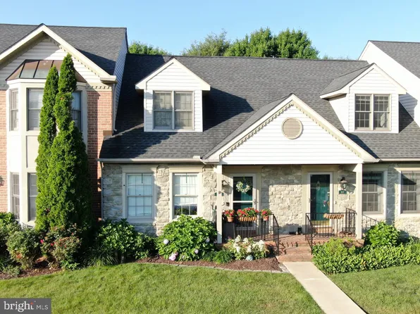 309 Cobblestone Ln, Lancaster, PA 17601